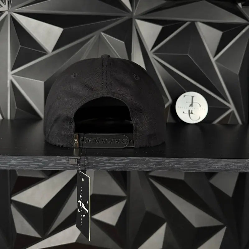 Exclusive Caps Elegua Snapback Hat- Black/Red